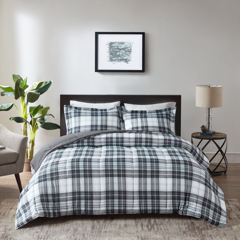 Twin Black/White Reversible Down Alternative Microfiber Comforter Set