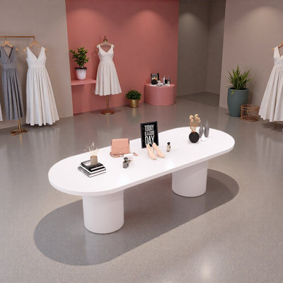 Simple Clothing Store Display Counter