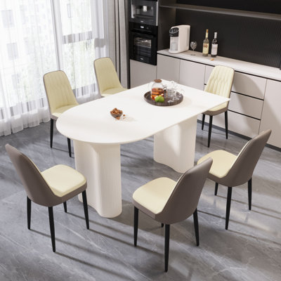 Ensemble de table de salle à manger en bois de polyuréthane de 63 po et de chaise en polyuréthane de style crème moderne 63 po