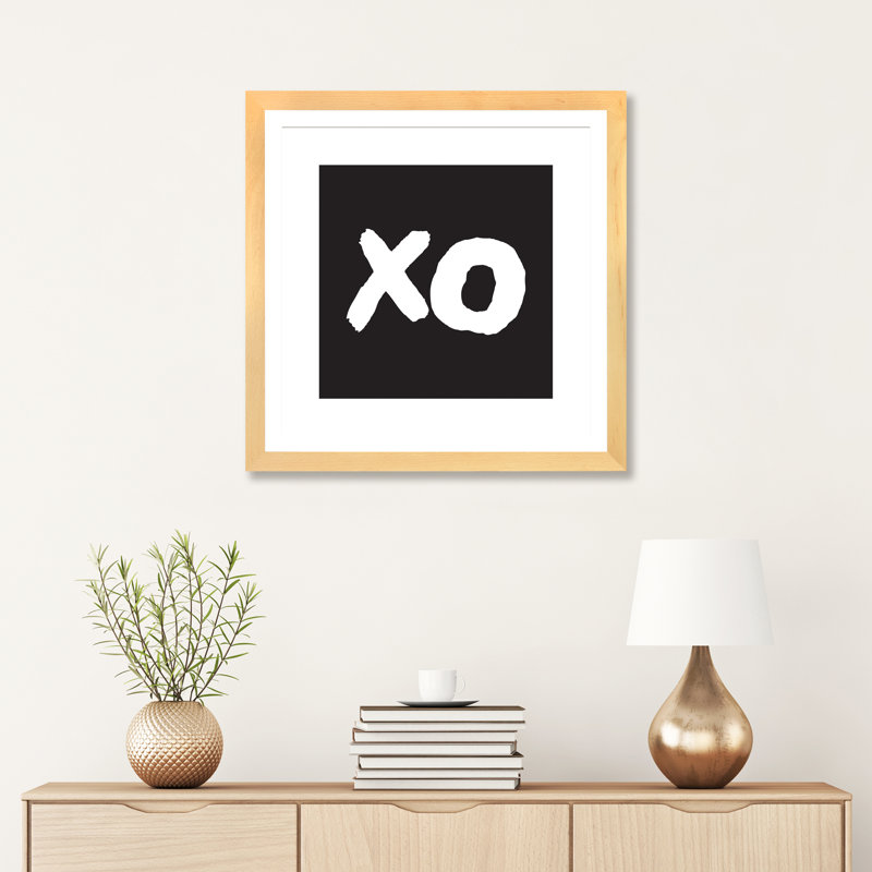 Xo Black Box - impression d'art graphique, H 24 po x l 24 po x p 1 po, Papier avec cadre beige, Blanc