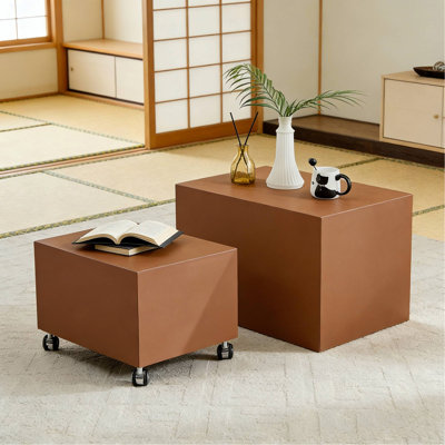 Table en cuir brun moderne en selle MDF - deux tailles compactes, parfaites pour le décor du salon et l'utilisation quotidienne