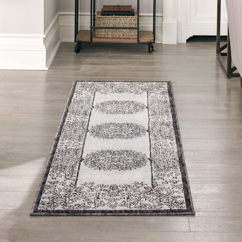 Tapis traditionnel ivoire-noir, Tapis de couloir 2 pi x 6 pi