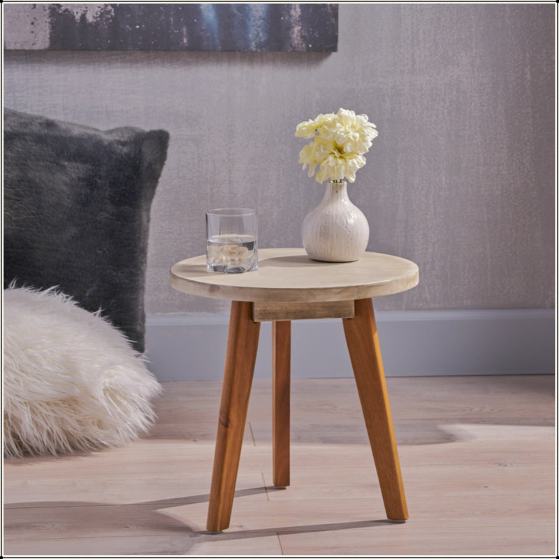 Charmante table d'appoint en acacia avec plateau rond élégant et pieds effrontés, Gris clair