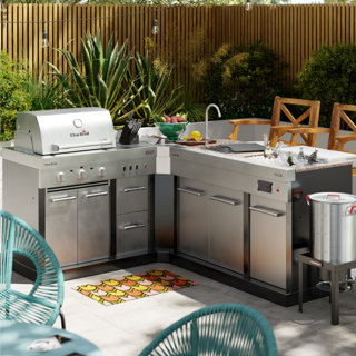 outdoor kitchens