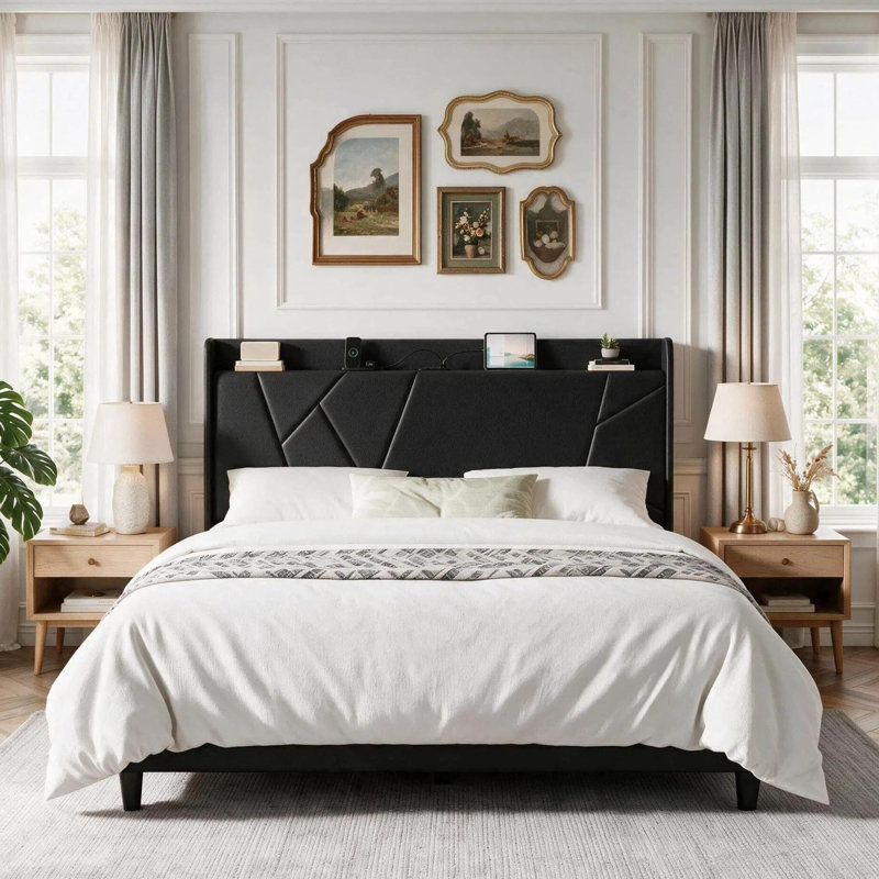 Cadre de grand lit avec tablette de rangement et tête de lit tapissier, noir | Base de lit plateforme en velours à oreilles avec station de charge, support de lattes en bois massif, aucun sommier requis, assemblage facile
