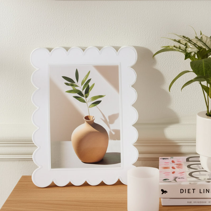 Lilly Scallop Edge Photo Frame, White, 5" W x 7" H