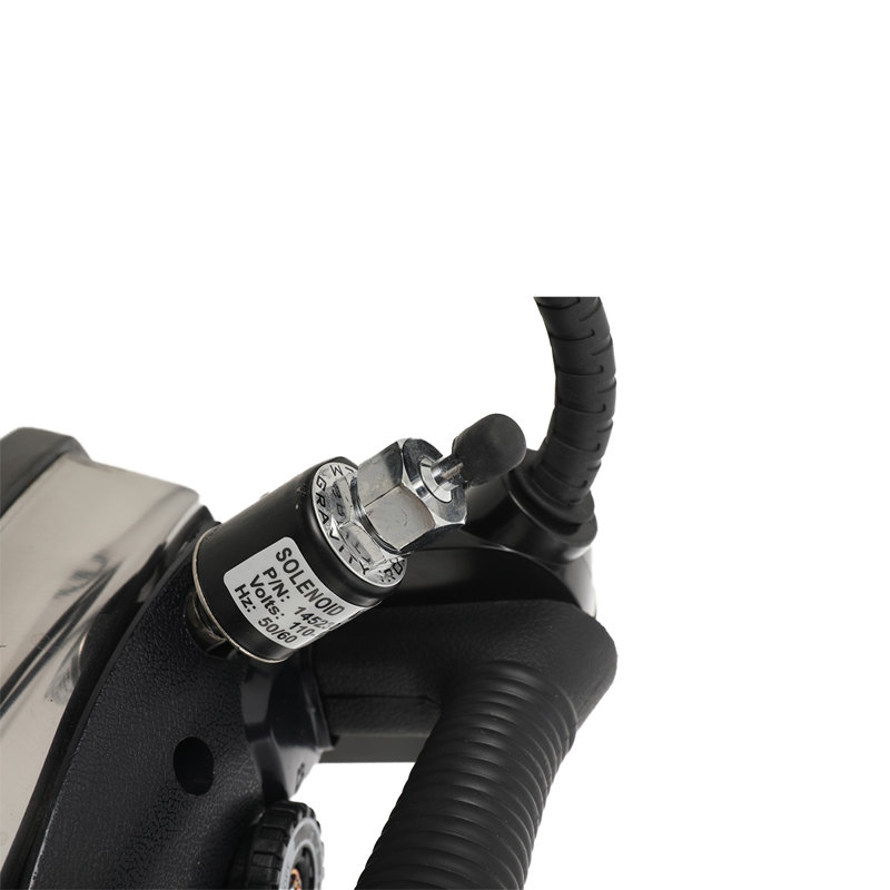 Fer à repasser électrique industriel à vapeur avec alimentation par gravité 110V avec système de bouteilles à suspendre en stratifié antiadhésif