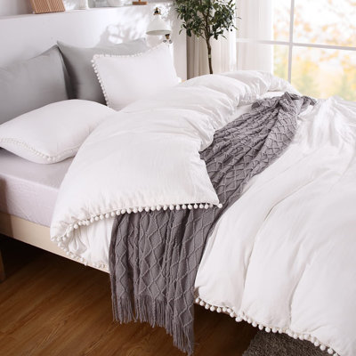 3 Pieces Ultra Soft Double Brushed Microfiber Duvet Cover Set