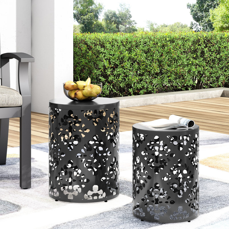De 2 tables de bout en métal noir, conception moderne, fer découpé, structure thermolaquée, sans assemblage, l 13,75 po x P 13,75 po H 18,00 po et l 11,75 po P 15,75 po H