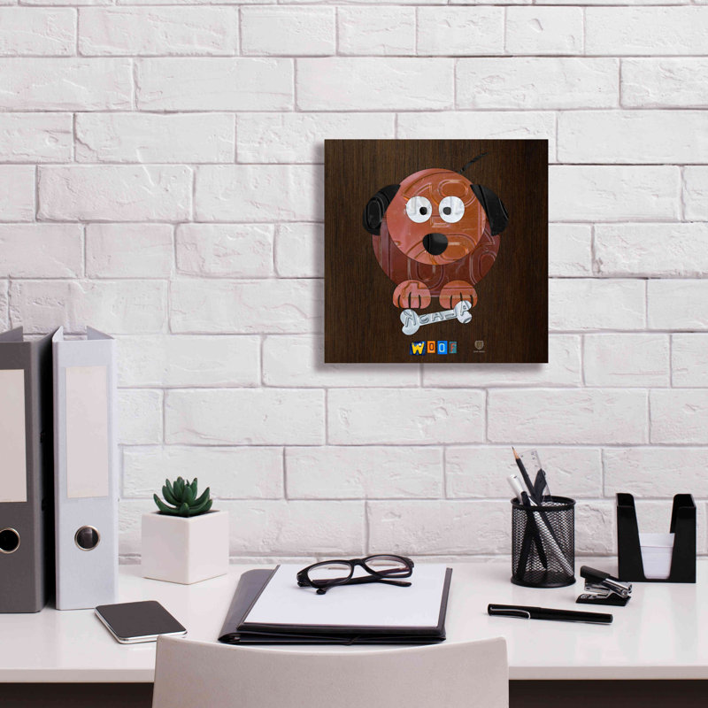 «Woof The Dog» par Design Turnpike, H 12 po x l 12 po x P 0,75 po