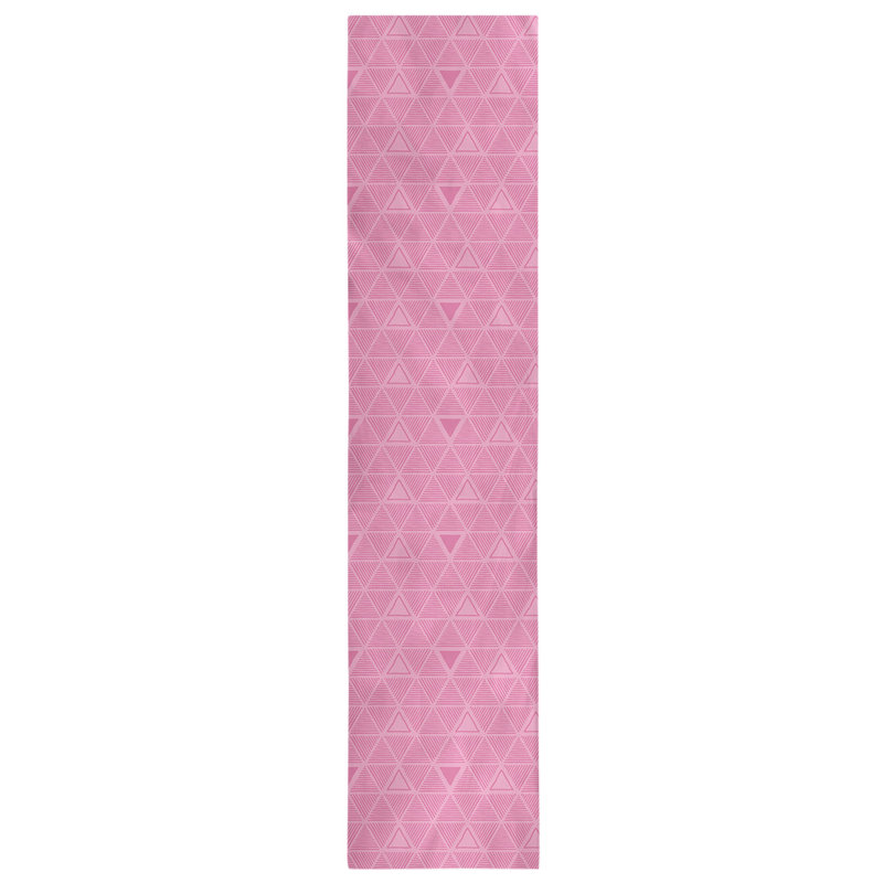 Chemin de table à triangles dessinés à la main Classic, Rose crêpe, 16 po x 90 po