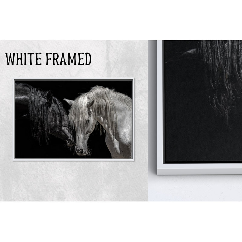 Impression sur toile Elegant Horse Couple: Modern Farmhouse Wall Decor, 1P WhiteFramedCanves, 47,3 po H x 67 po l