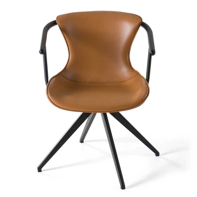 Chaise avec accoudoirs couleur chameau
