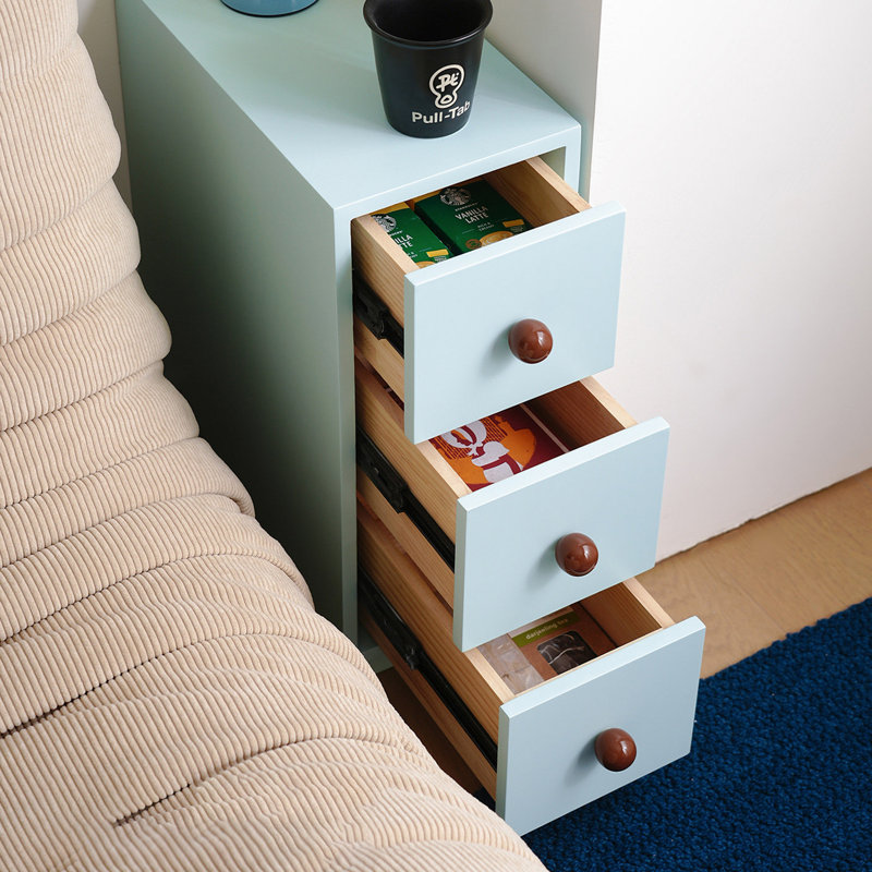 H 21,69 po x l 8,66 po Table de chevet ultra-étroite à 3 tiroirs, table de bout avec rangement