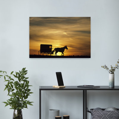 1980, Amish, cheval et poussette, silhouette au coucher du soleil, Lancaster County, Pa, États-Unis, rétro, cheval rétro, art mural