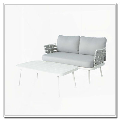 Causeuse et table en acier