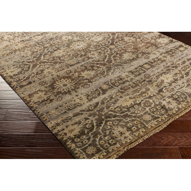 Empress Wool Damask Area Rug in Green, Rectangle 5'6" x 8'6"