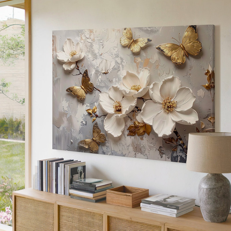 Une œuvre d'art floral texturé mettant en vedette de grandes fleurs blanches disposées élégamment sur une toile discrète, de qualité supérieure, prête à être accrochée