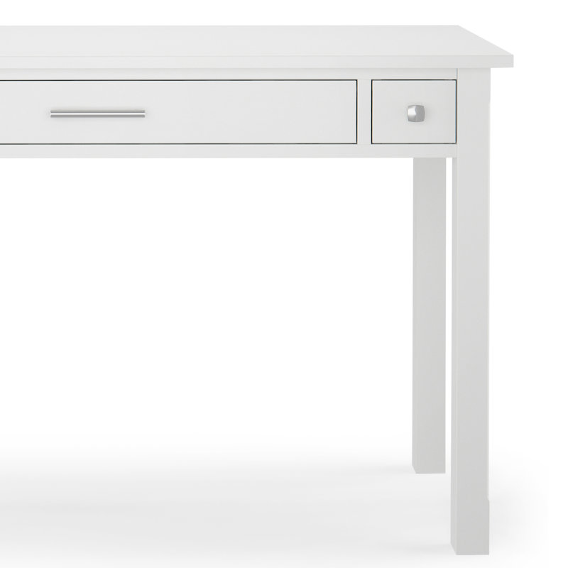 Bureau en bois massif avec plateau à clavier et rangement Avalon, Brun campagnard, H 29 po x l 47 po x P 20 po