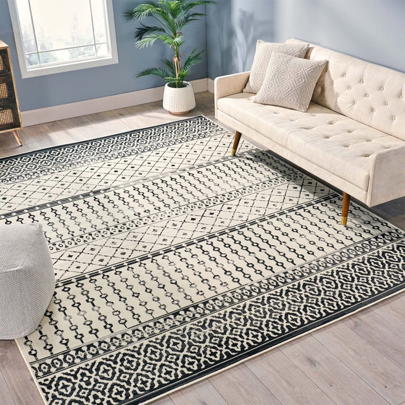 Vaun Rug, Rectangle 0'8" x 0'8"
