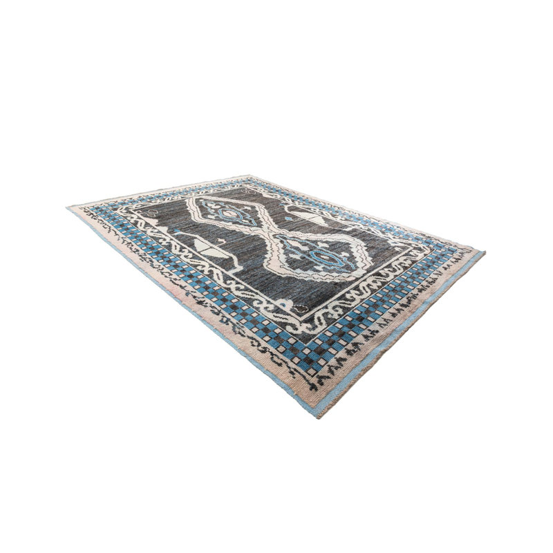 Tapis noir Kalmanovitz