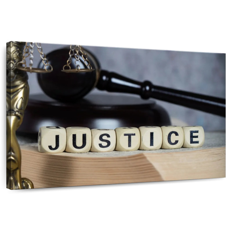 Dés de justice, H 24 po x l 36 po