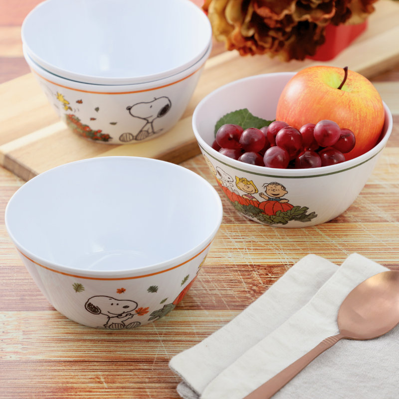 Peanuts 4 Piece 5.8 Inch Round Melamine Cereal Bowl Set in Assorted Designs