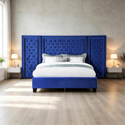 Lit Queen moderne recouvert de velours bleu