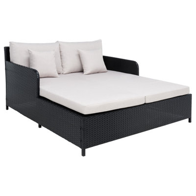 Cadeo Rattan Daybed with Mattress