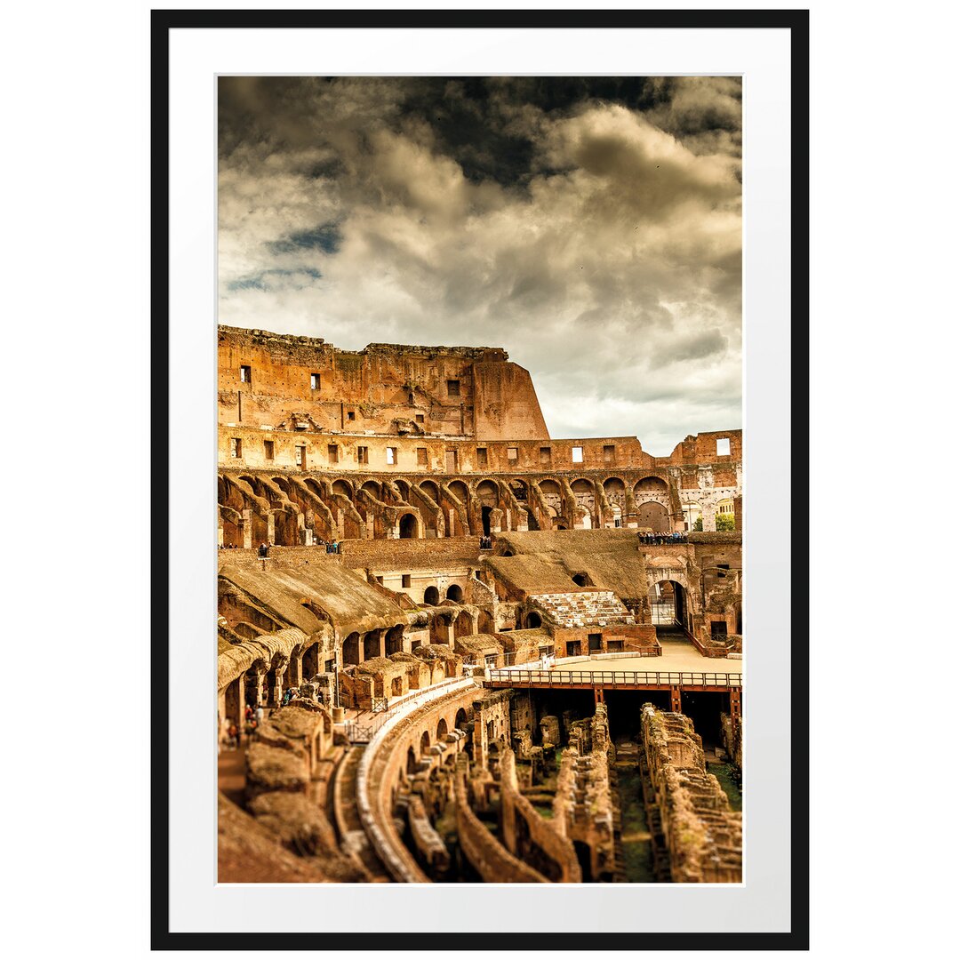 Gerahmtes Poster Colloseum in Rom von innen