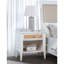 Table de chevet classique