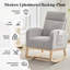 Chaise berçante moderne - dossier haut, accoudoirs, poches latérales, détails en molleton, pieds robustes en bois-685358038