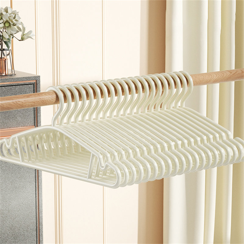 Cintre standard en plastique antidérapant pour robe / chandail / chandail Oktam, 40