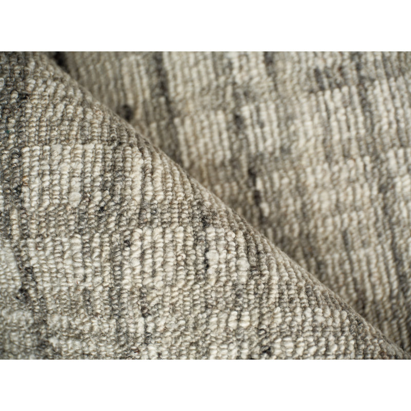 Desi hand-knotted Wool Light Silver Area Rug, Light Silver, Rectangle 6' x 9'