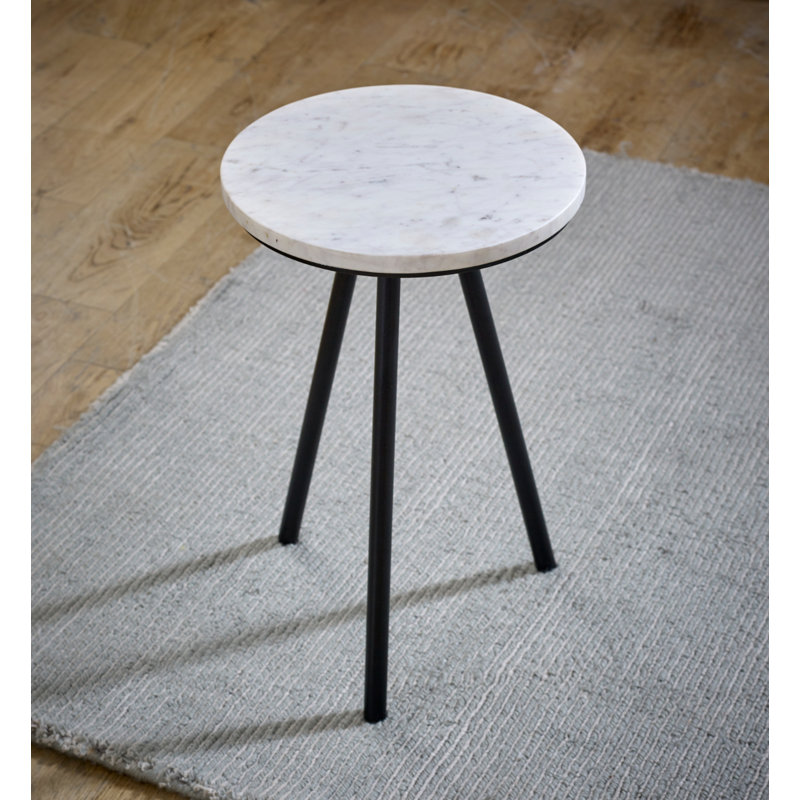 Kuske End Table, White
