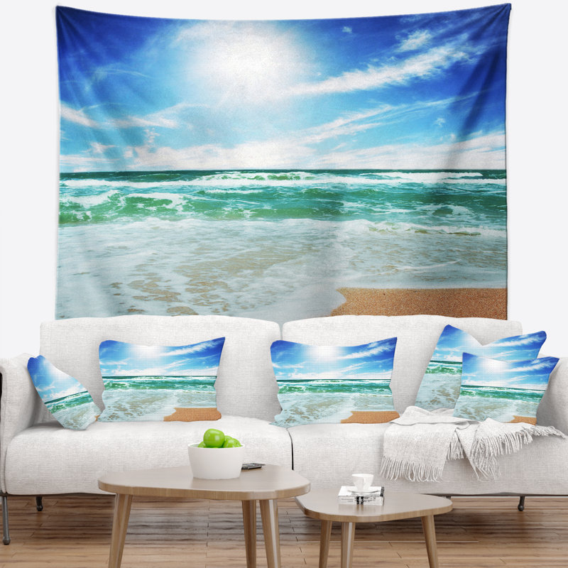 Tapisserie sur la plage, H 32 po x l 39 po