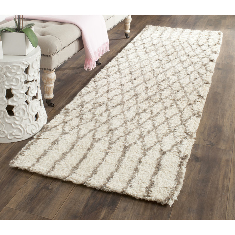 Casablanca Hand Tufted Nz Wool/Cotton Geometric Rug in Ivory/Gray, Runner 2'3" x 8'
