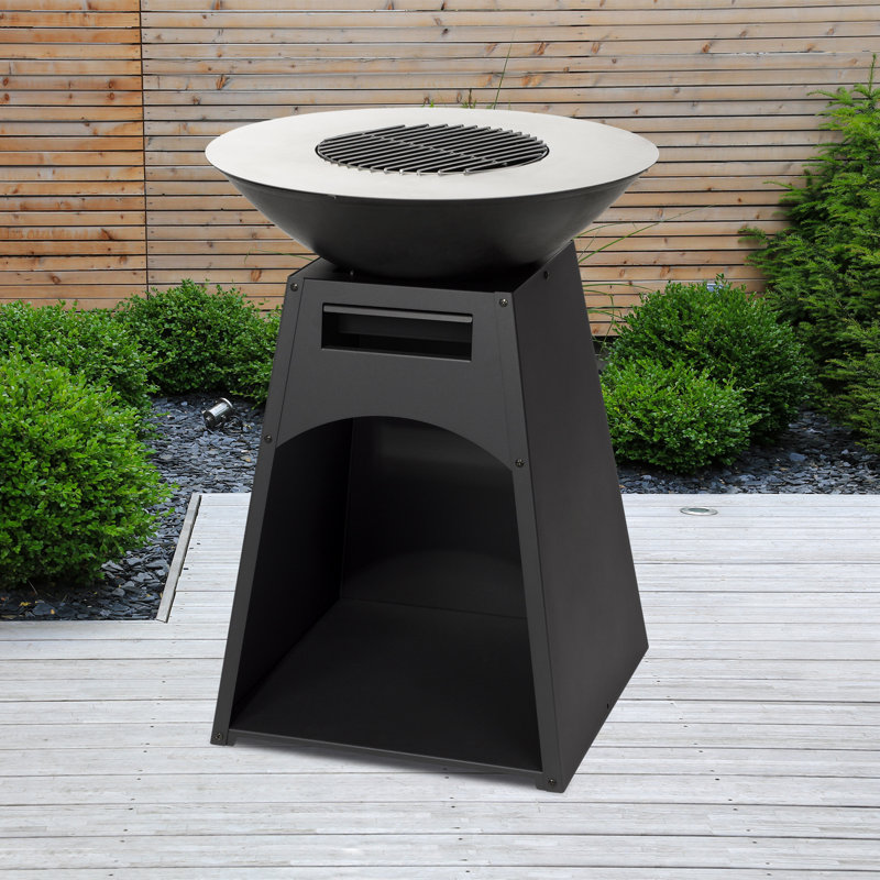 Waco Log Fireplace with Steel Plancha Ring and Log Store