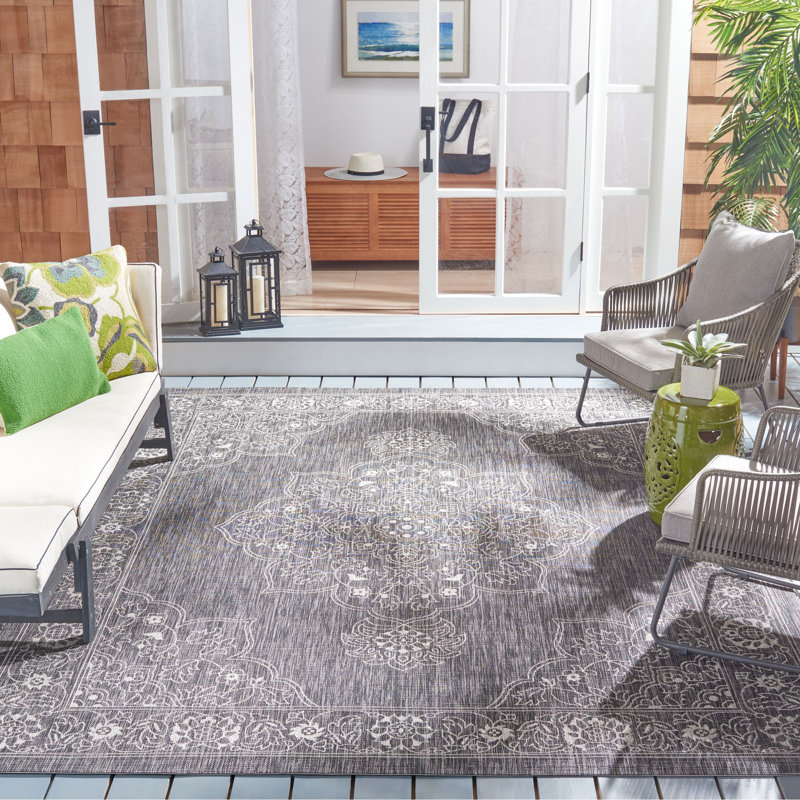 Courtyard Performance Oriental Indoor/Outdoor Area Rug, Rectangle 5'5" x 7'7"