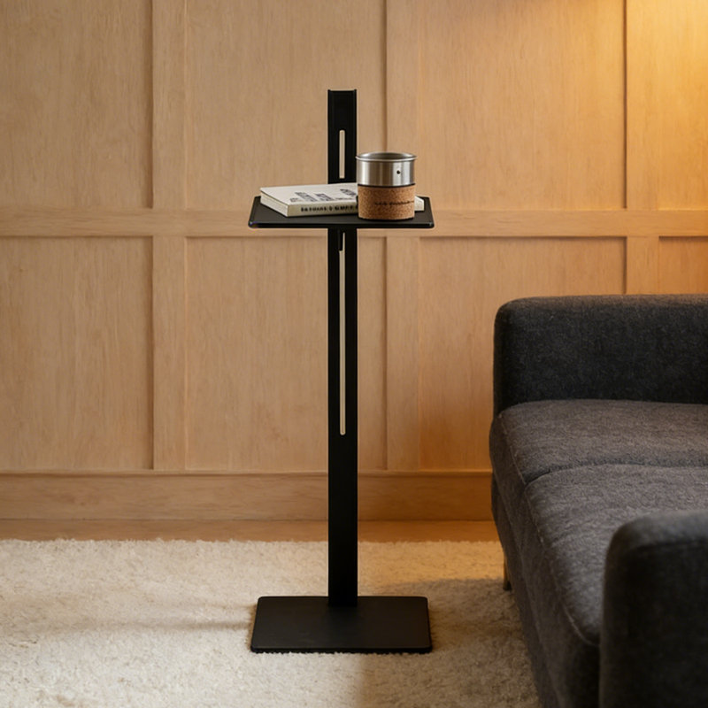 Table de bout relevable Sofa Table d'appoint moderne et élégante pour canapé, table basse à hauteur réglable, convient à différents styles.