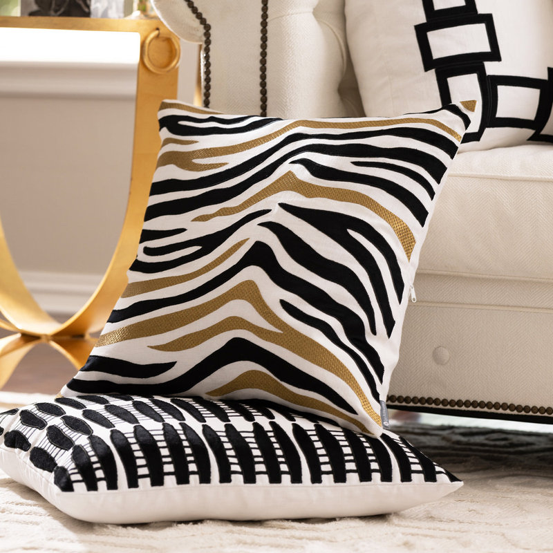 Tiger Square Pillow Cover & Insert