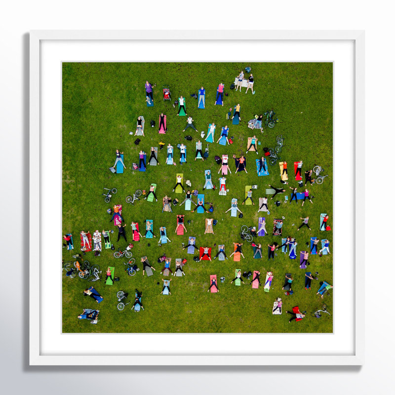Florrick Legs part par Karolis Janulis - reproduction de photo sur papier encadrée, H 24 po x l 24 po x P 1,5 po