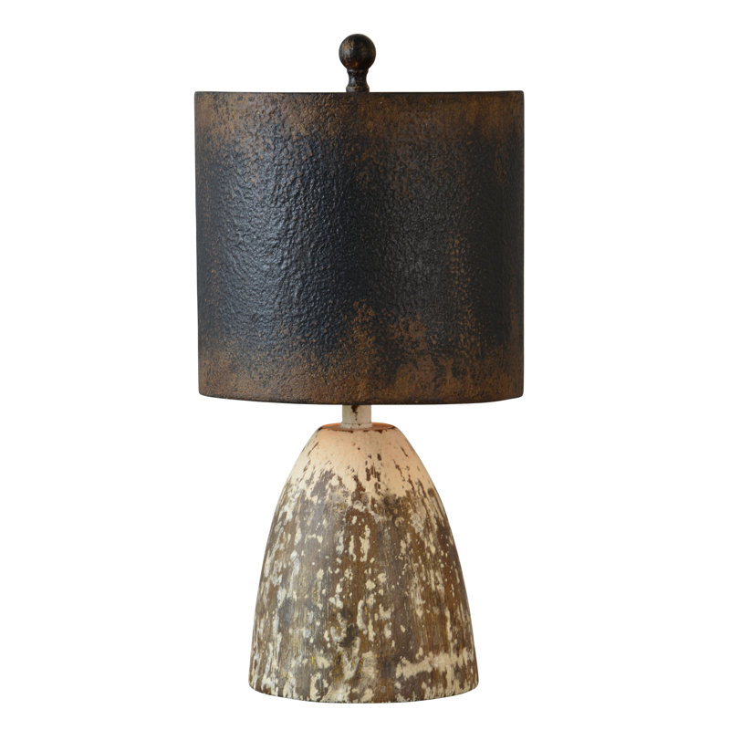 Léa Resin Table Lamp