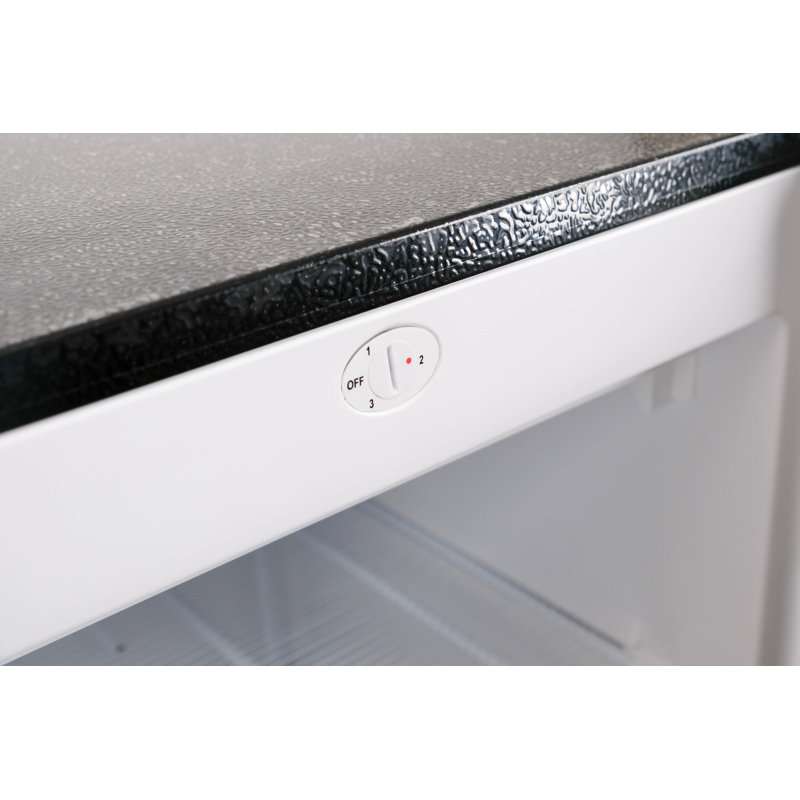 Frigidaire, 6.5 Cu. Ft. Upright Freezer