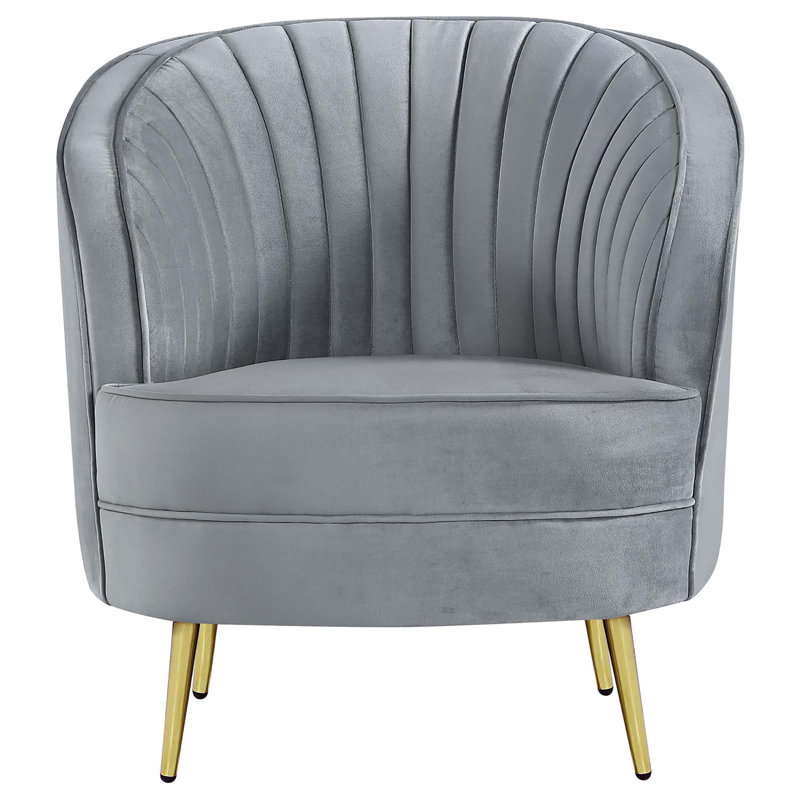 Chaise capitonnée grise et dorée