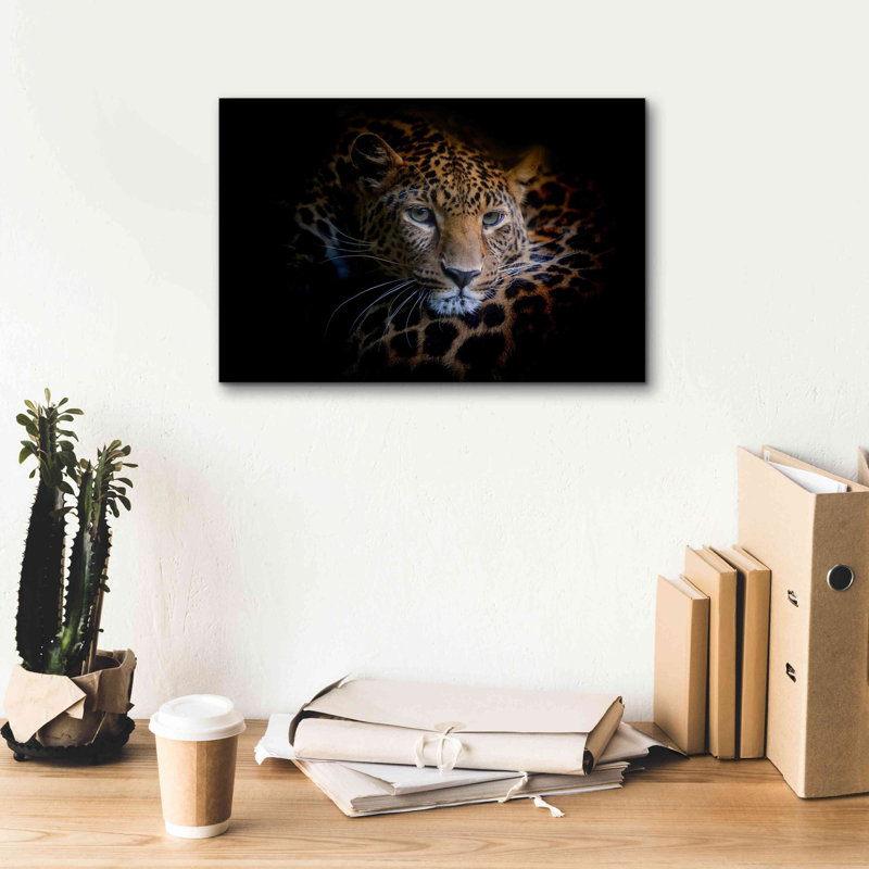 «Sleepy Leopard» par Epic Portfolio, estampe numérique sur toile, H 12 po x l 18 po x P 0,75 po