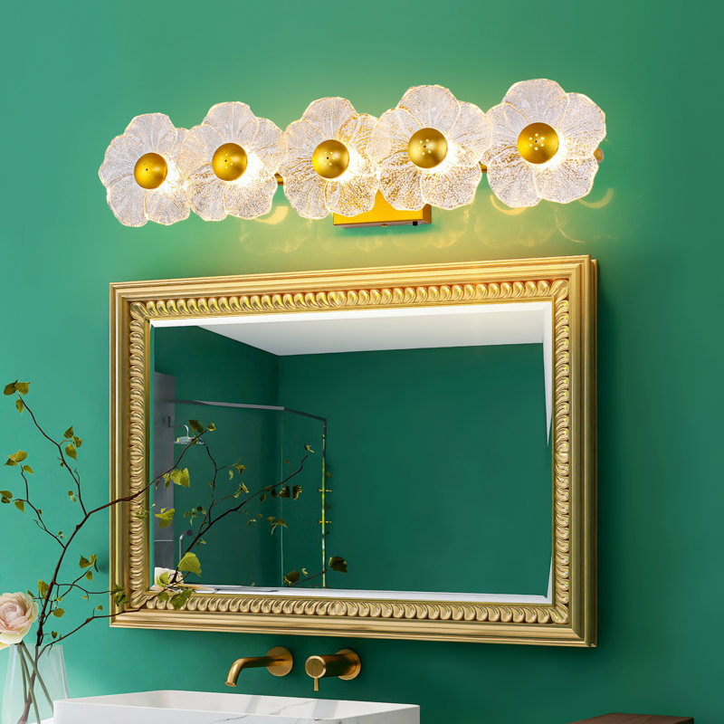 Éclairage pour meuble-lavabo à intensité variable MantoLite, Or, H 8,2 po x l 26,7 po x P 5,9 po, 5 Lights
