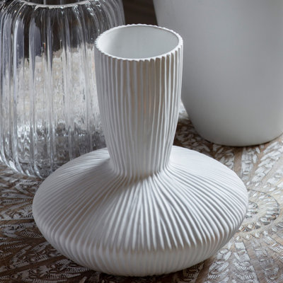 Kiri Handmade Ceramic Table Vase