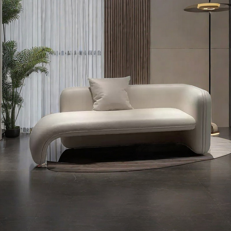 Loutitia, Accoudoir à droite (vu de face), Beige