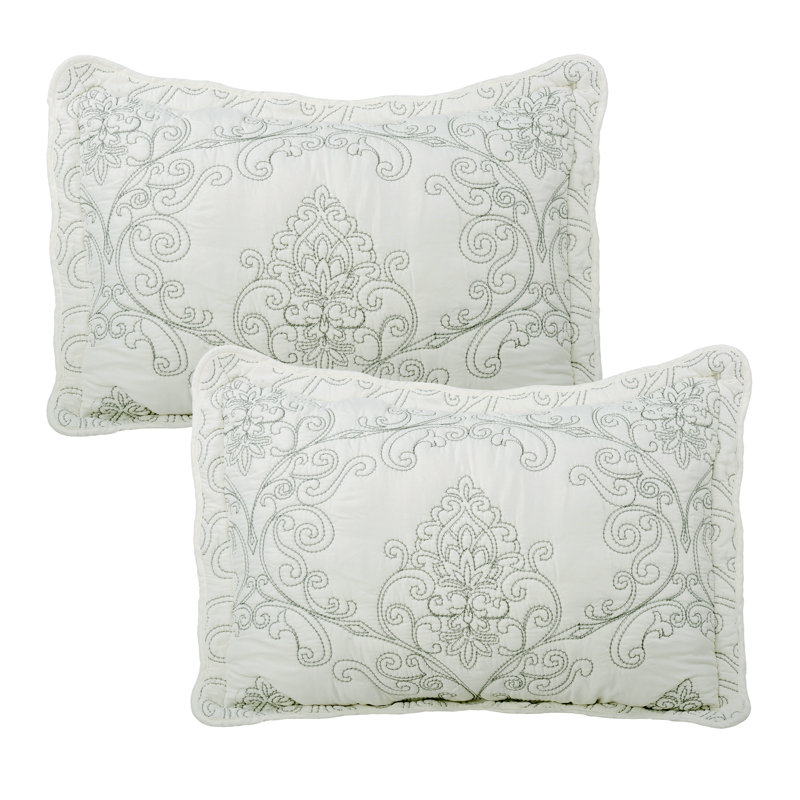 4 Piece Damask Oversized Embroidery Bedspread Set, King Quilt + 2 King Shams + Throw Pillow, Blanc antique